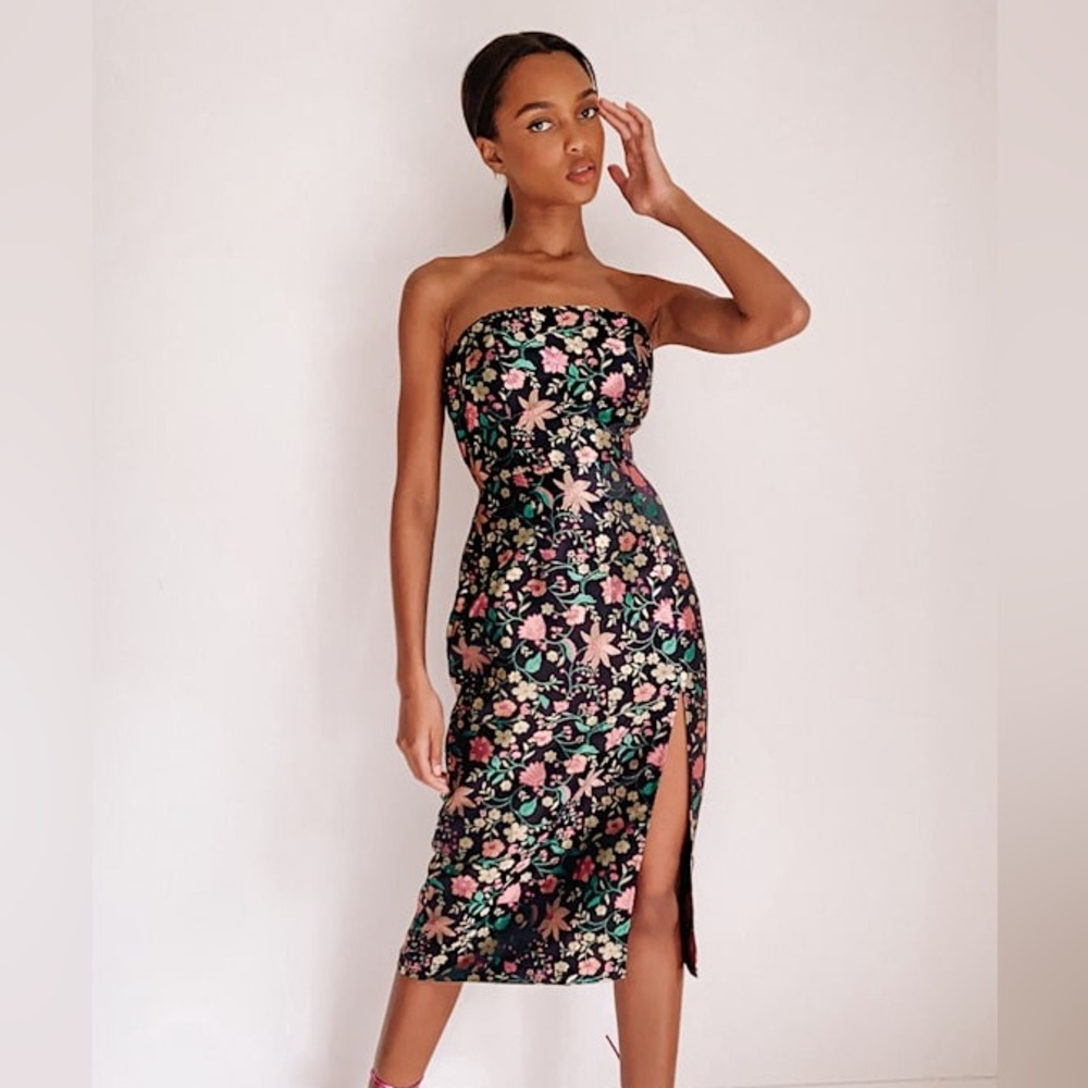 Lulu’s Perla Jacquard Strapless Fitted Midi Dress Vibrant Floral Print - Picture 2 of 8